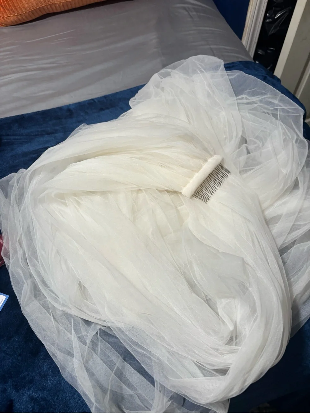Ivory Tulle Bridal Veil Hair Comb - Classic Wedding Accessory
